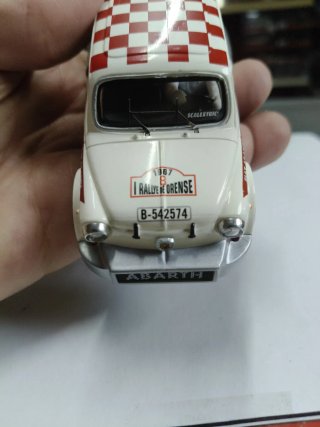 Scalextric Fiat Abarth 1000 Rally con Luz