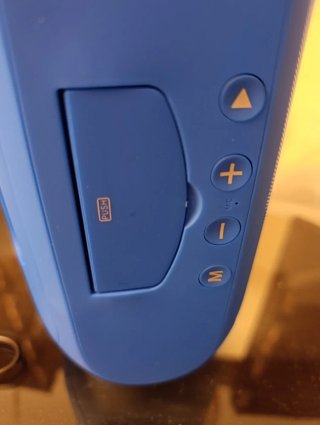 Altavoz Portátil Bluetooth Azul y Rojo