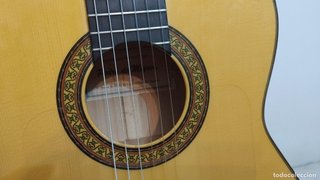 Guitarra amplificada Pedro de Miguel Estudio