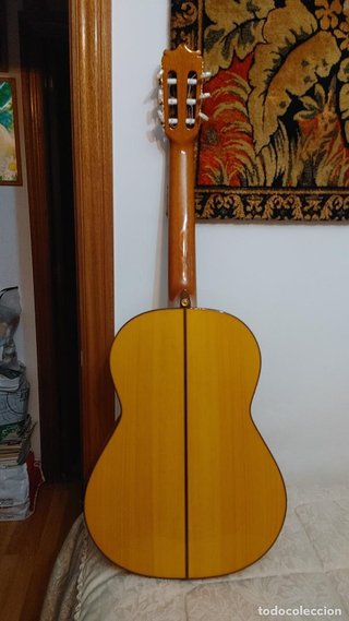 Guitarra amplificada Pedro de Miguel Estudio