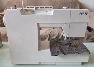 Máquina de coser PFAFF hobby 1132