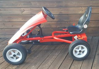 BERG Kart Ferrari Rojo a Pedales Edición Limitada