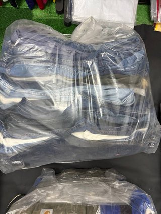 Lote de pantalones Levi’s por KG