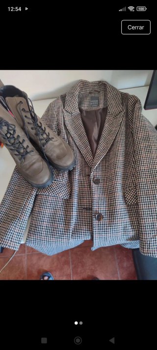 Abrigo cuadros Primark t/M botas Stradivarius 41