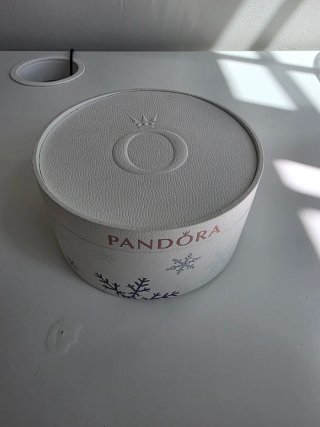 Lote 4 Joyeros Pandora Beige y Blanco,