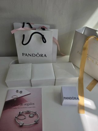 Lote 4 Joyeros Pandora Beige y Blanco,
