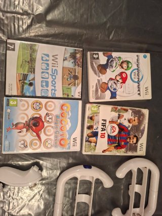 Consola Wii con juegos y accesorios
