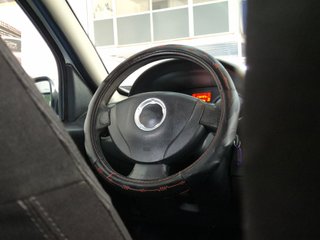 Dacia Sandero Laureate 1.2 16v 75cv