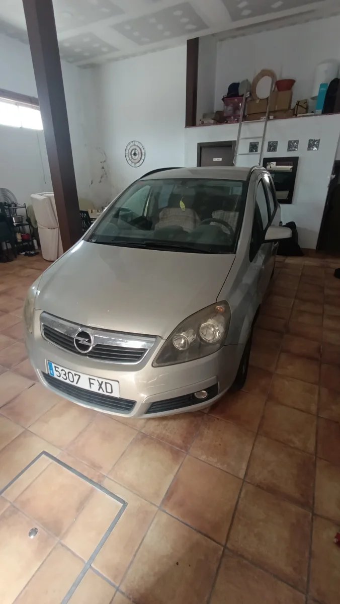 Opel Zafira 2007 - foto 1