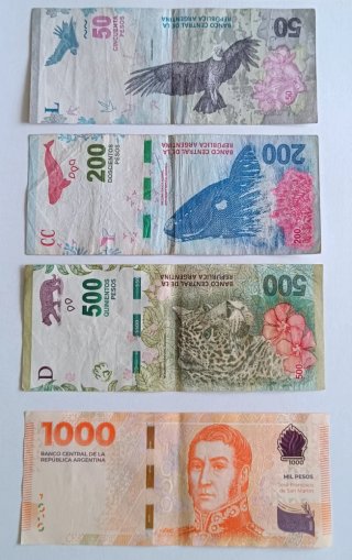 Billetes República Dominicana, Chile y Argentina