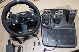 Logitech G920 Driving Force Volante y Pedales