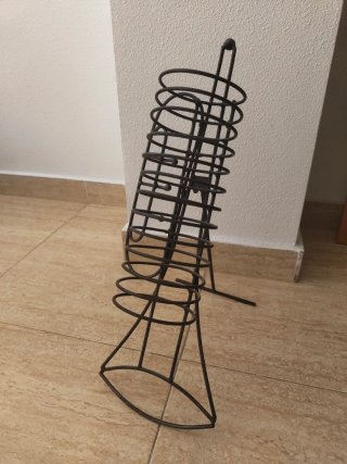 Soporte decorativo para CDs trompeta