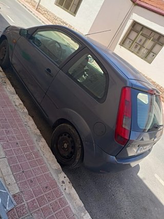 Ford Fiesta 2004