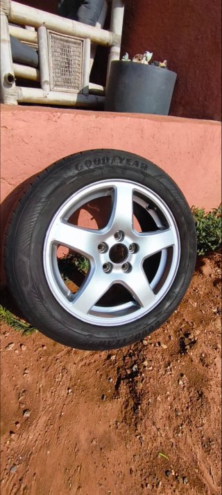 Llantas Volvo 16