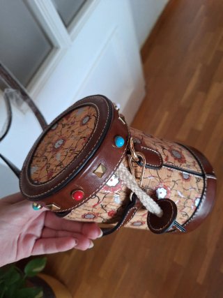 Bolso de corcho tipo cubo