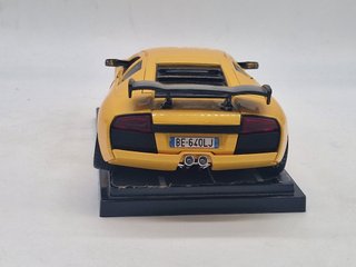 LAMBORGHINI Murcielago rielaborata - Scala 1/18