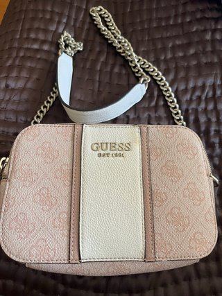Bolsito cadena Guess rosa y blanco