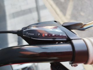 Bicicleta de montaña BH  OverX. Roja