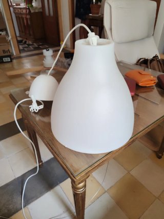 Lámpara colgante IKEA blanca