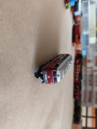 Locomotora ARNOLD