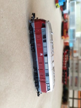 Locomotora ARNOLD