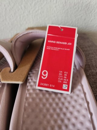 Chanclas Nike Benassi JDI Rosa Talla 40.5