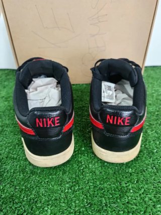 Zapatillas Nike Negras y Rojas