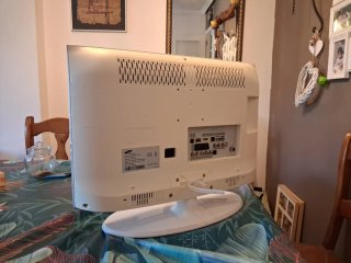 Televisor 22 pulgadas NO smart blanco