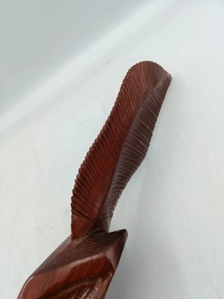 ARTE ÉTNICO TALLADO EN MADERA