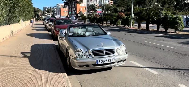 Mercedes-Benz  CLK 2001 - foto 1