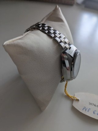 Reloj vintage automático a estrenar NOS 25 mm