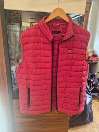 Chaleco Gant Rojo