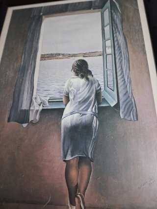 Cuadro Mujer frente al mar DALI EN LA VENTANA