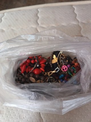 Lote Bisutería Multicolor y Roja