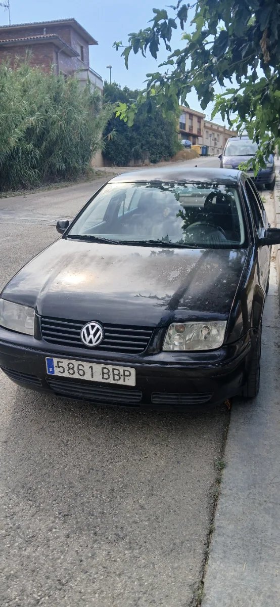 Volkswagen Bora 2000 - foto 1
