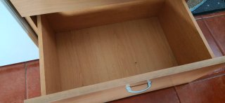 Cajonera de madera y metal