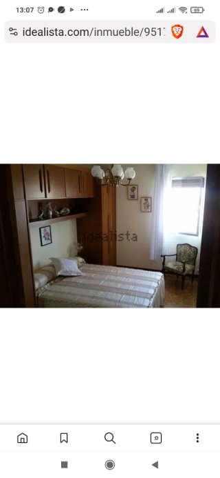 Muebles de salón, habitación, canapé y sofás