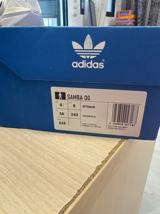 Zapatillas Adidas Beige y Blanco