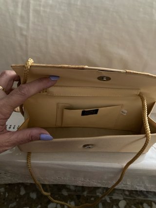 Bolso de fiesta beige y dorado