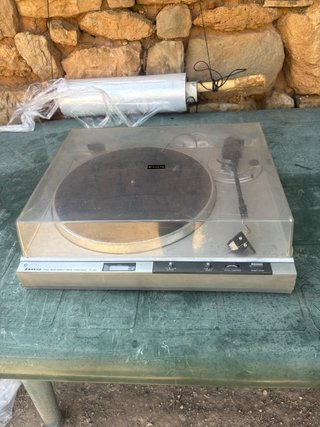 Radio Antigua Marrón y Gris para restaurar
