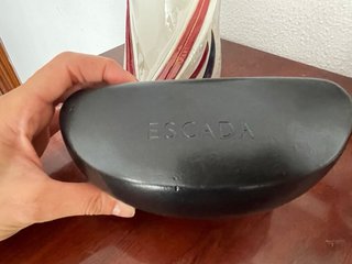 Gafas de sol Escada grises y rosas