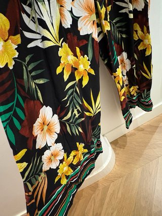 Mono Zara floral talla M