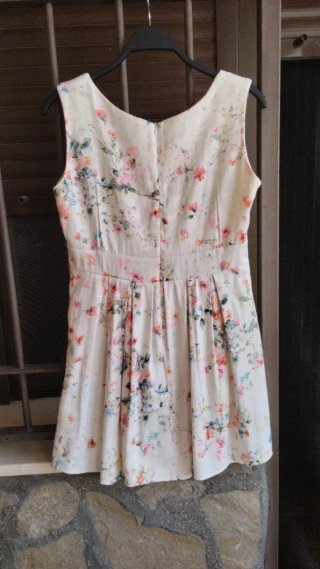 Vestido floral blanco