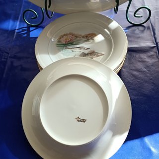 Vajilla de porcelana con peces