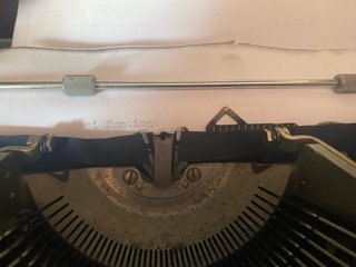 Máquina de escribir Olivetti Pluma 22