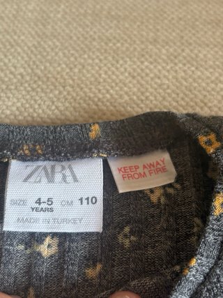 Camiseta niña Zara 110cm floral