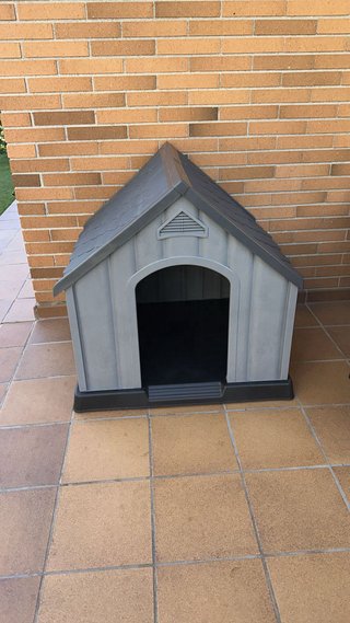 Caseta Perro Plástico Resistente Gris