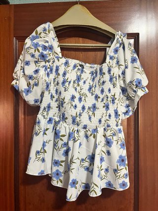 Camisa de vestir con chaleco a rayas