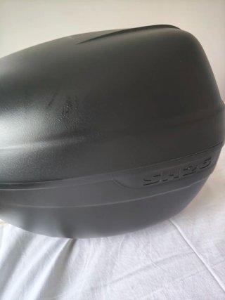 Baúl de moto negro
