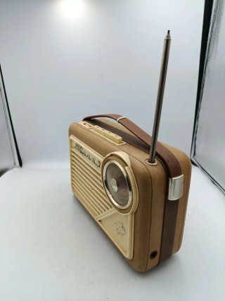 RADIO PORTÁTIL STERN 2 BEIGE Y MARRÓN